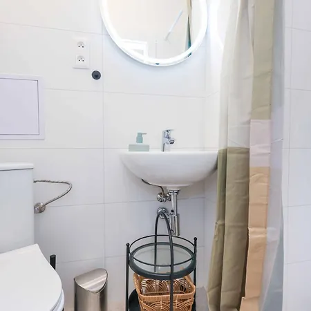 Cozy Next To Bus Station With Perfect Views Daire Bratislava
