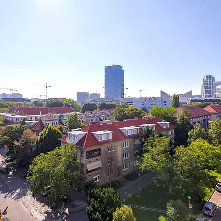 Cozy Next To Bus Station With Perfect Views Apartamento Bratislava