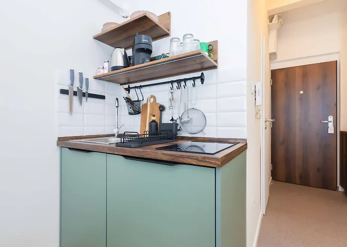 Cozy Next To Bus Station With Perfect Views 브라티슬라바