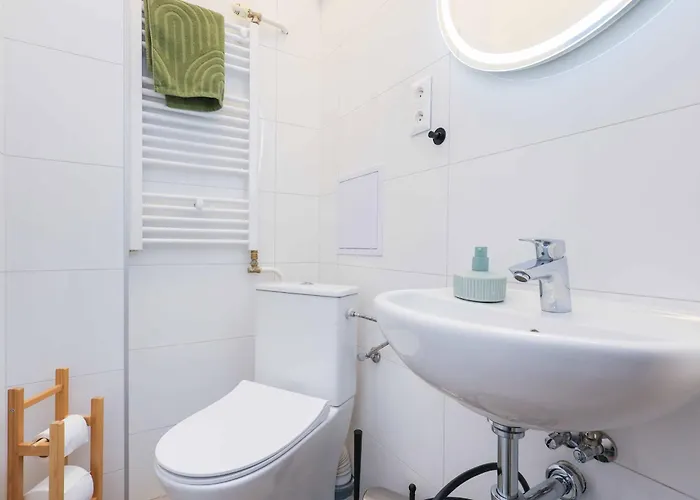 Cozy Next To Bus Station With Perfect Views Apartmán Bratislava